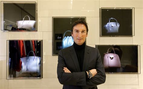 direttore generale louis vuitton roma negozio|Pietro Beccari, chi è il primo italiano alla guida di Louis Vuitton .